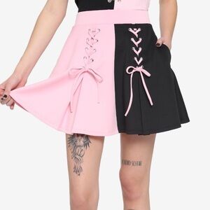 Black & Pink Split Lace-Up Skirt Hot‎ Topic